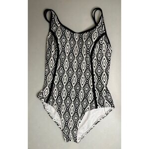 Catalina women's geometric aztec print one piece swimsuit Size Small 4/6